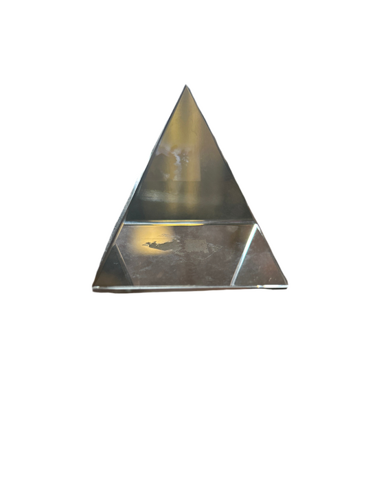 Piramides De Cristal Y Doradas